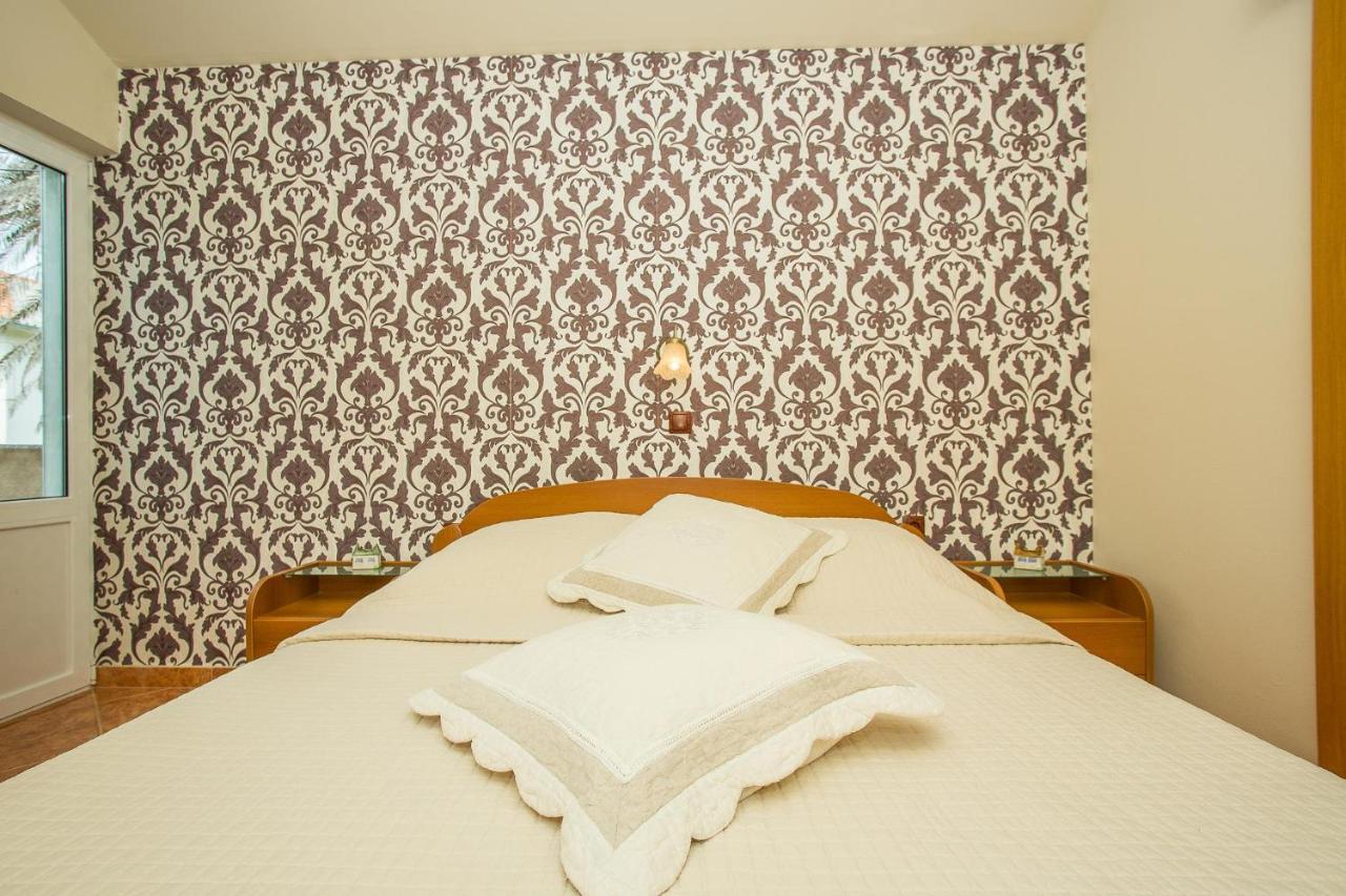 Apartments Nada Palit Exterior photo